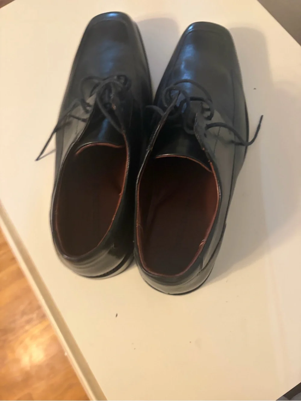 Johnston & Murphy Black Leather Lace-Up Derbys with Burgundy Lining